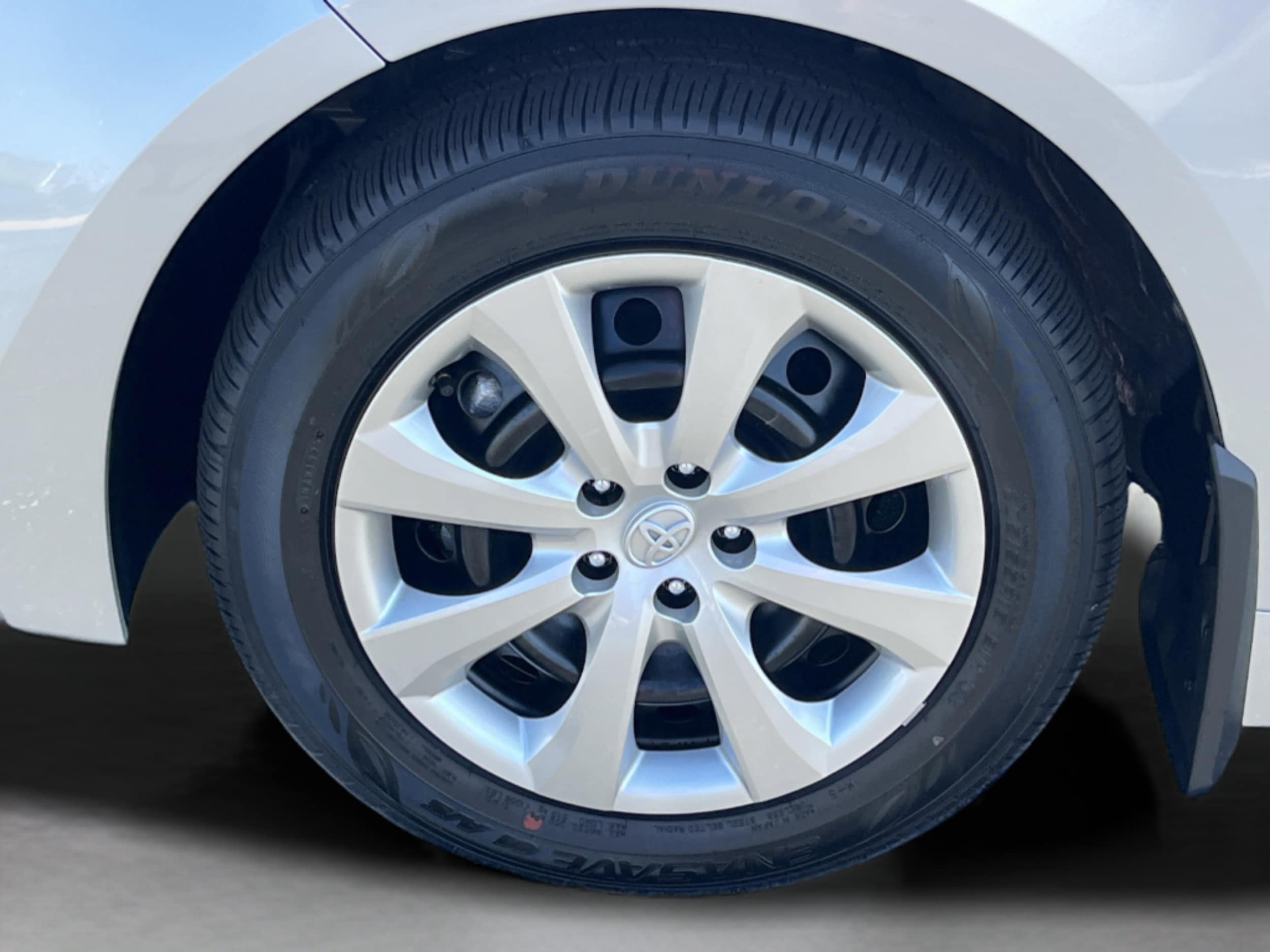 2026 Toyota Corolla LE - Photo 26