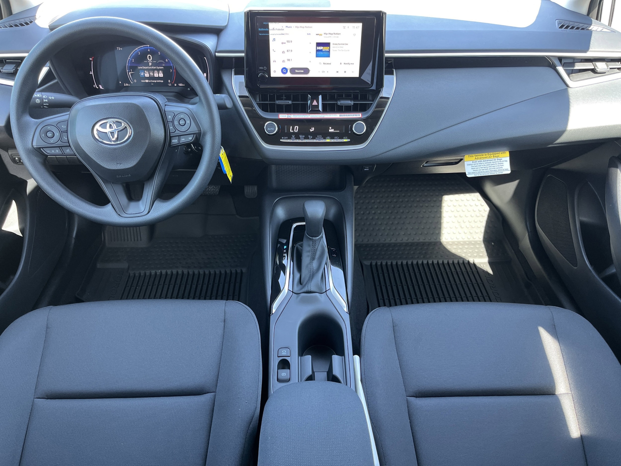 2026 Toyota Corolla LE - Photo 7