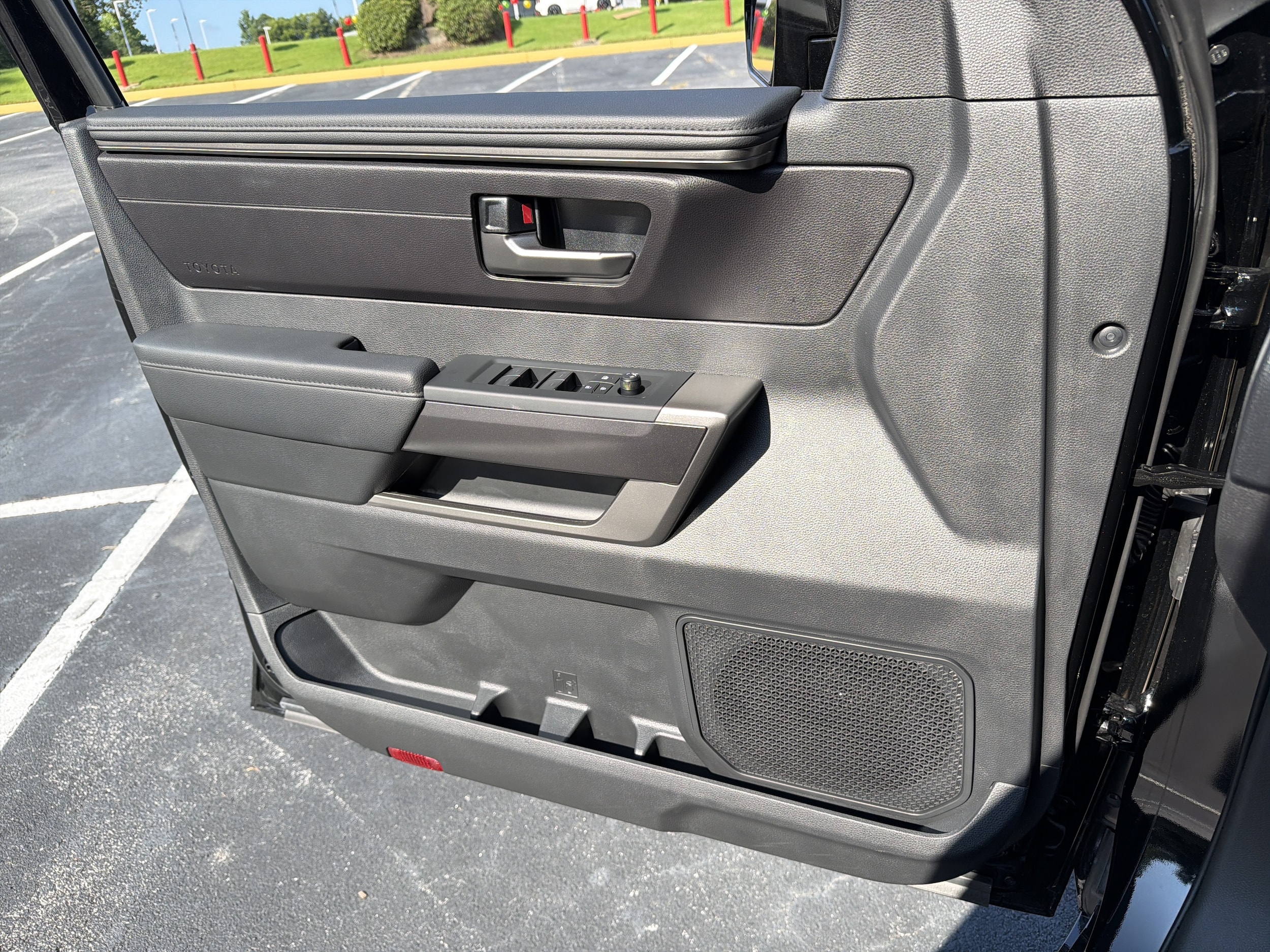 2026 Toyota Tundra SR5 - Photo 14