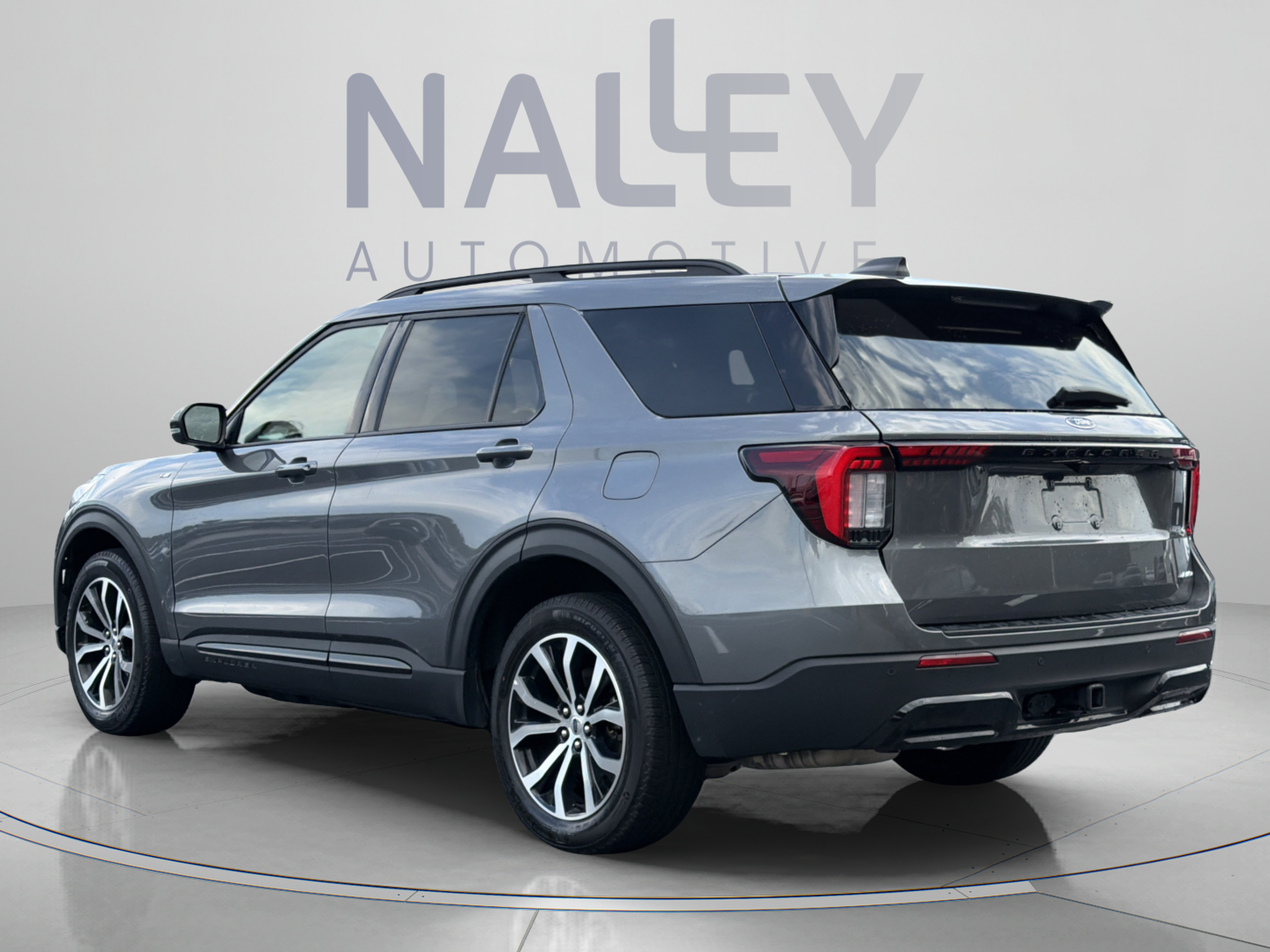 Used 2025 Ford Explorer ST-Line SUV
