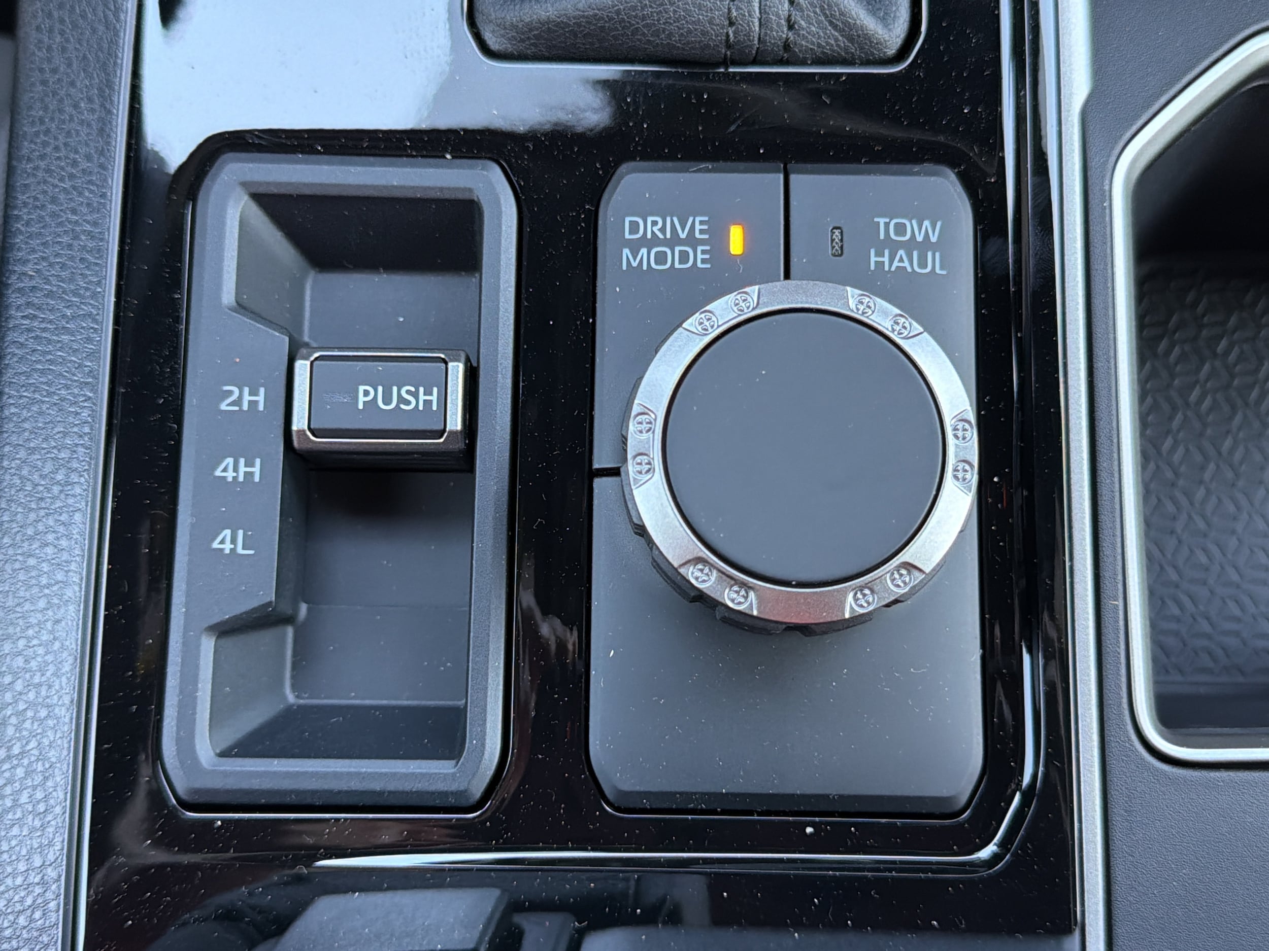 2026 Toyota Tundra SR5 - Photo 9