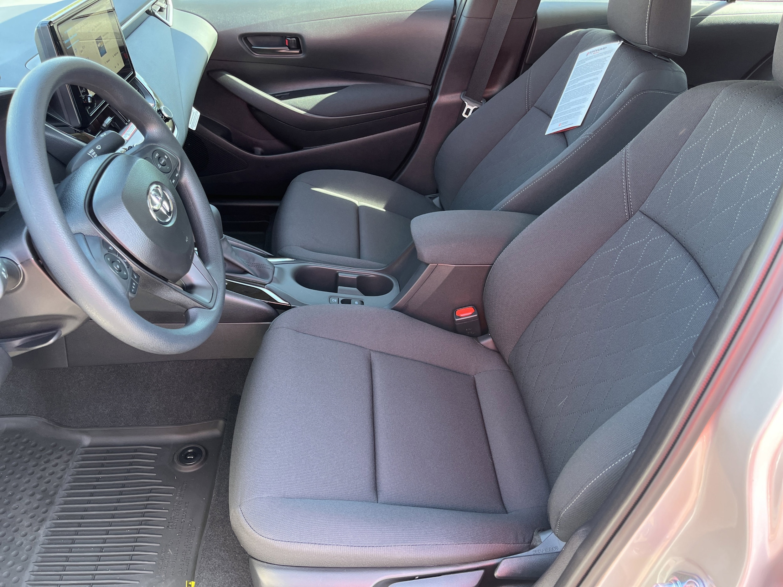 2026 Toyota Corolla LE - Photo 18