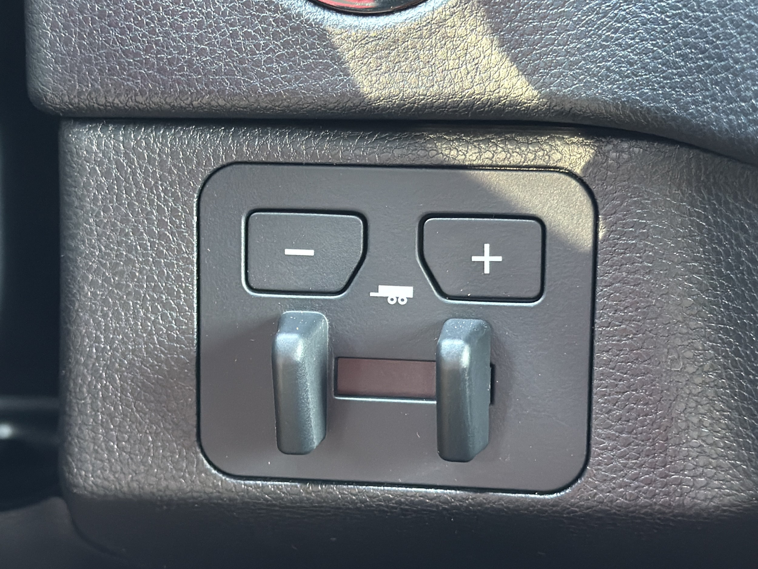 2026 Toyota Tundra SR5 - Photo 11