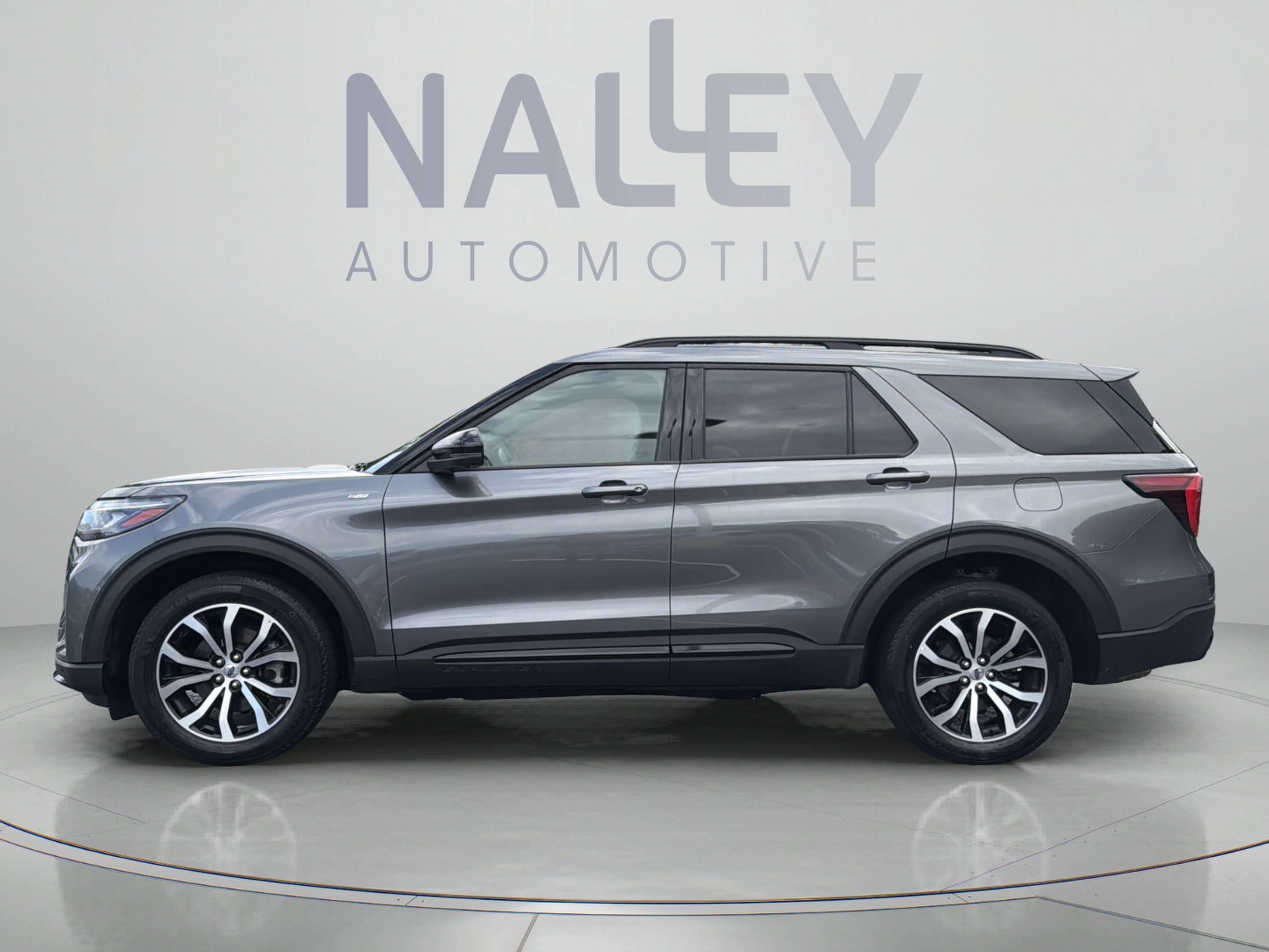 Used 2025 Ford Explorer ST-Line SUV