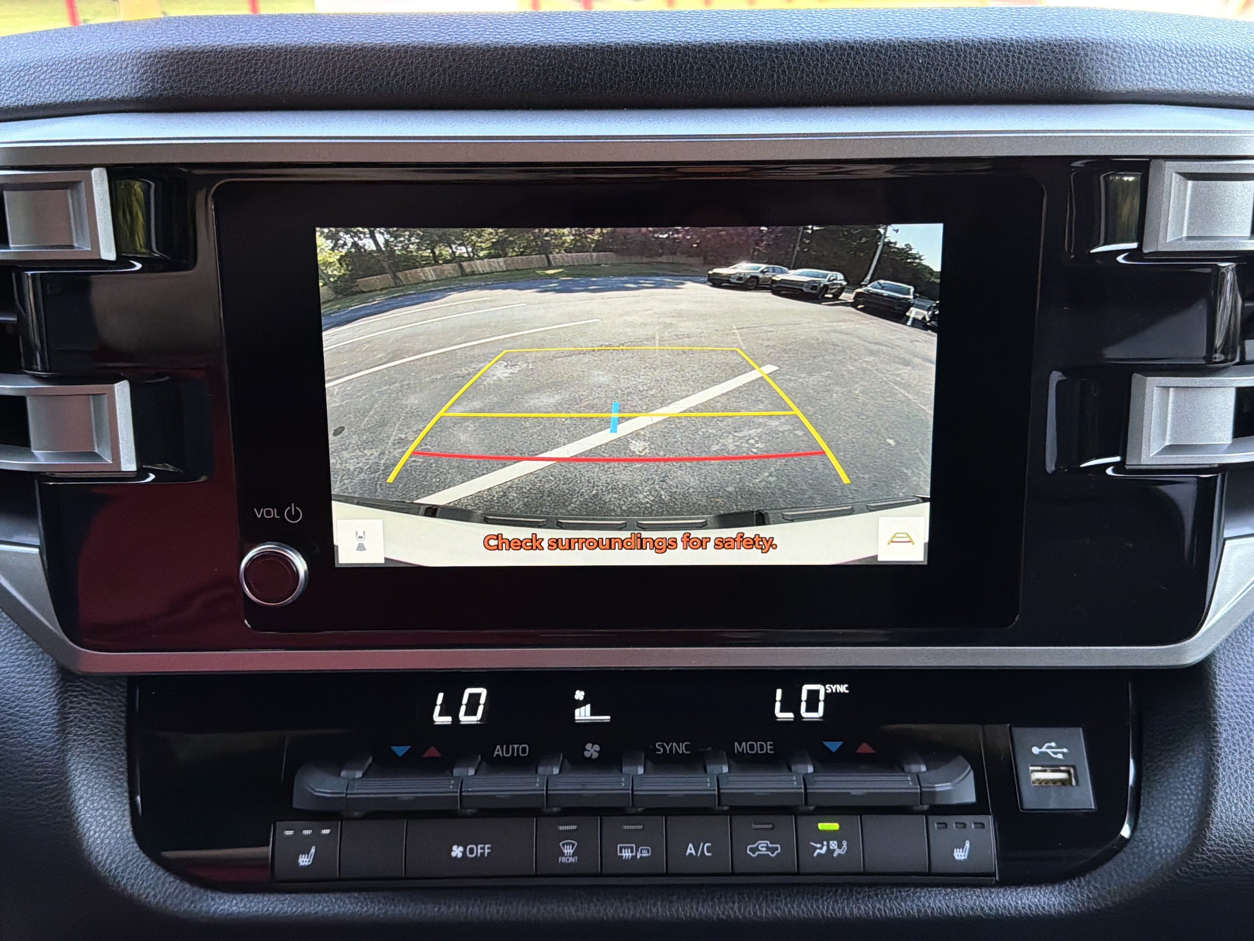 2026 Toyota Tundra SR5 - Photo 6
