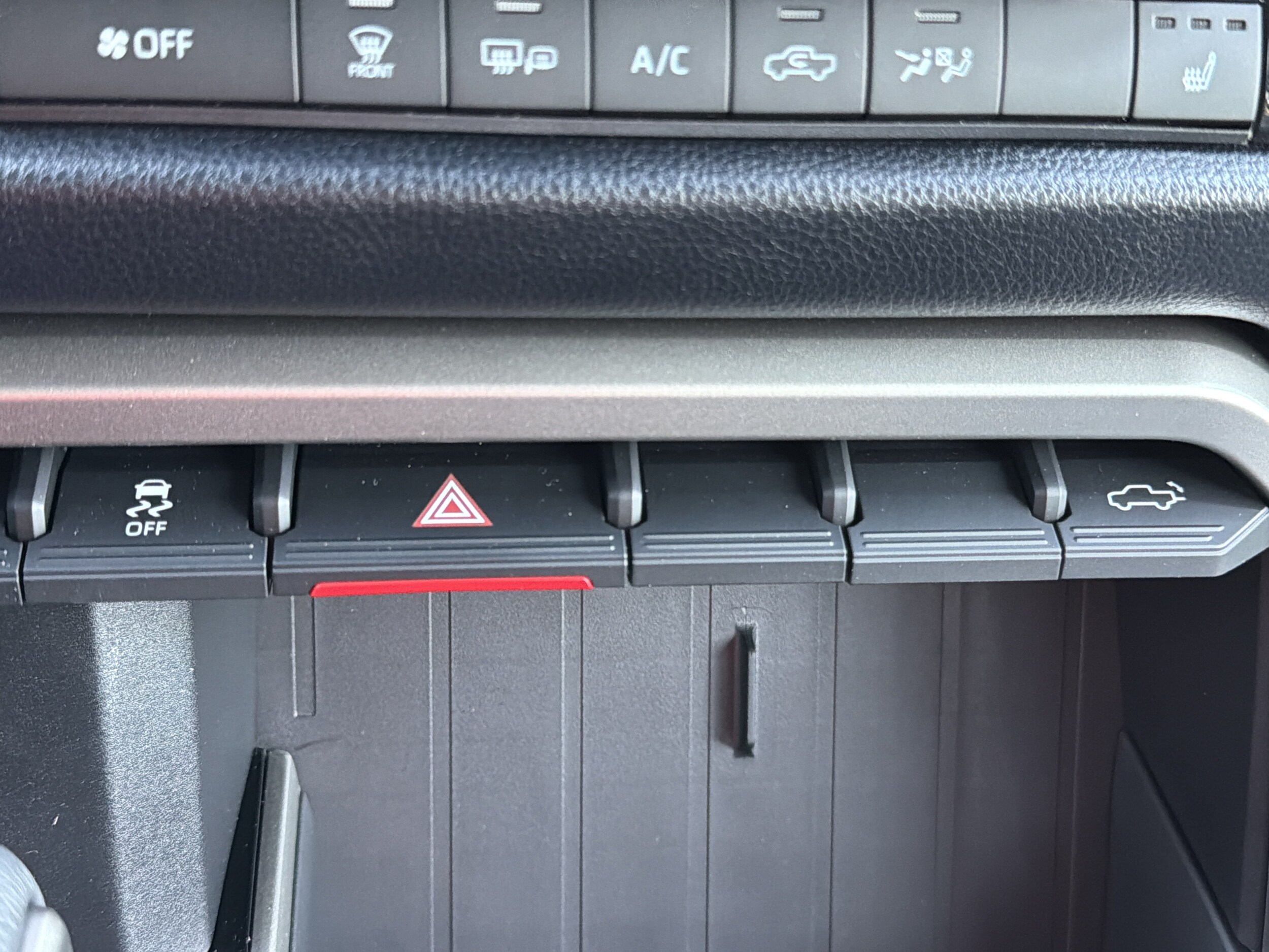 2026 Toyota Tundra SR5 - Photo 8