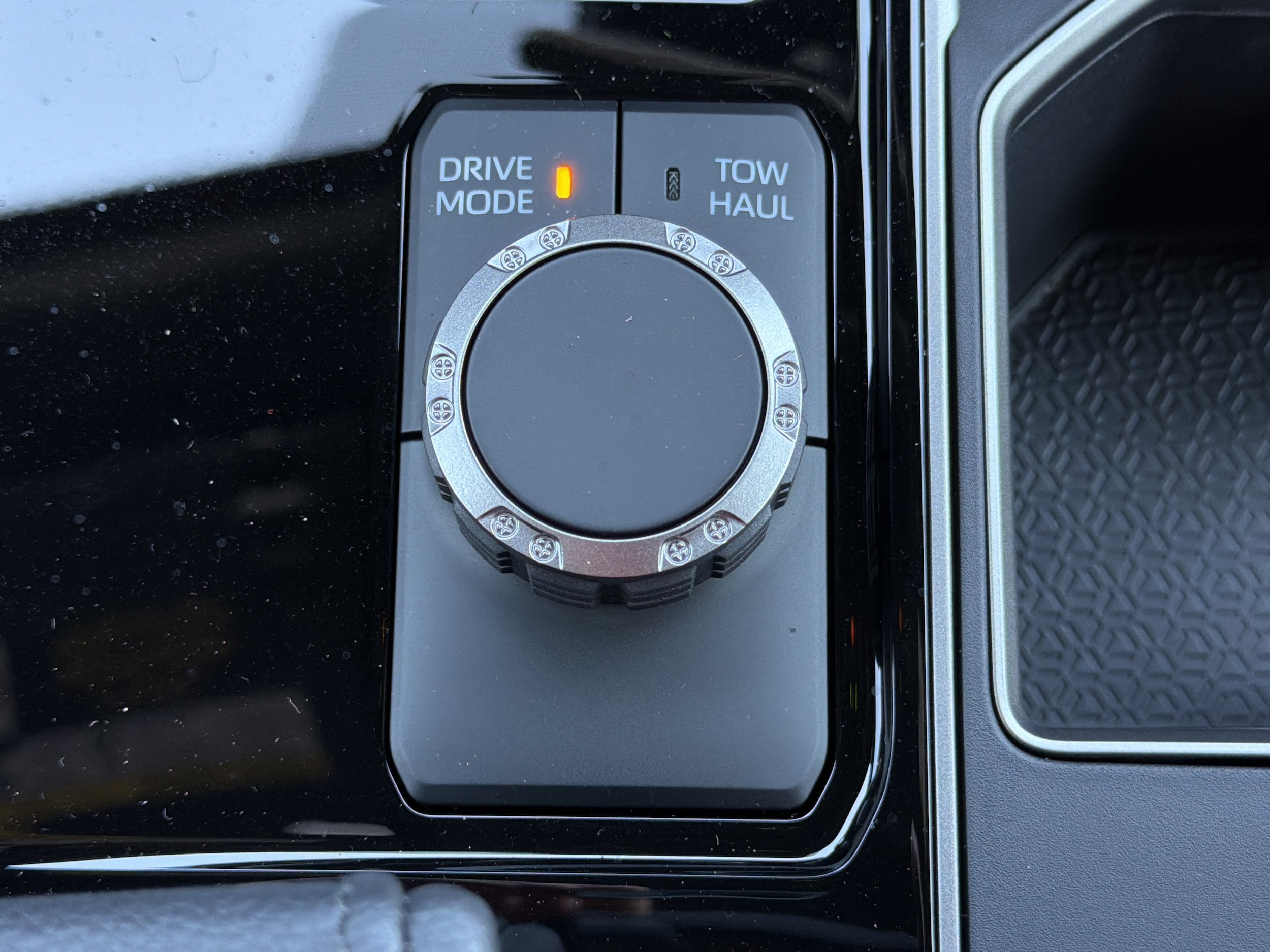 2026 Toyota Tundra SR5 - Photo 8