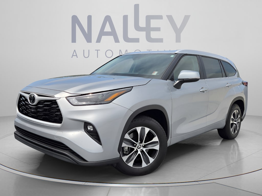 Used 2025 Toyota Highlander XLE SUV