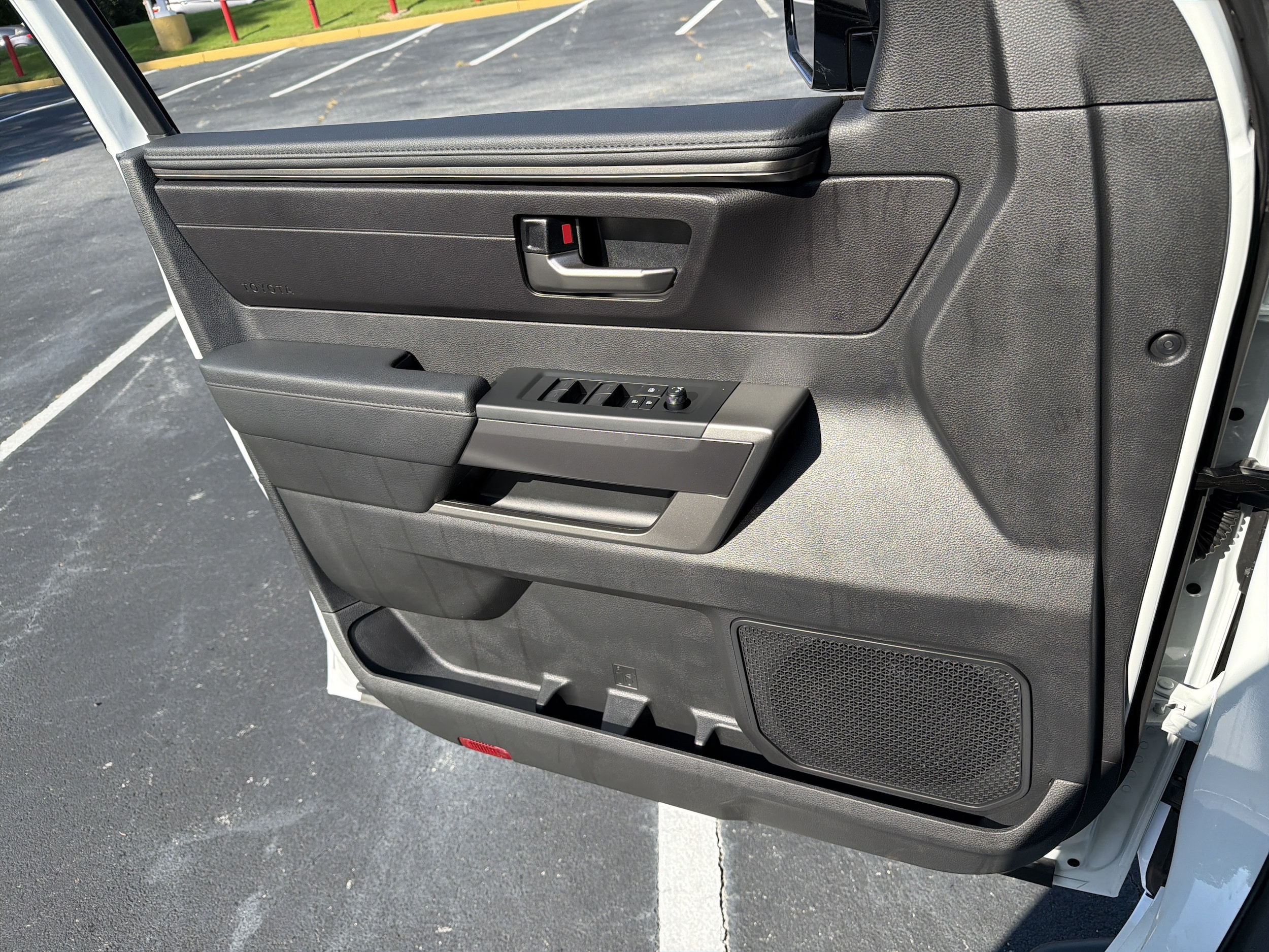 2026 Toyota Tundra SR5 - Photo 13