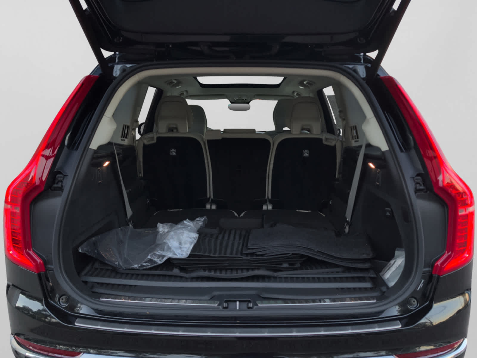 Used 2025 Volvo XC90 B6 Ultra 7-Seater SUV