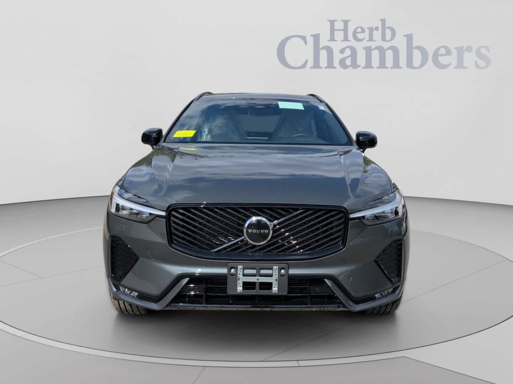 Used 2027 Volvo XC60 B5 Core SUV