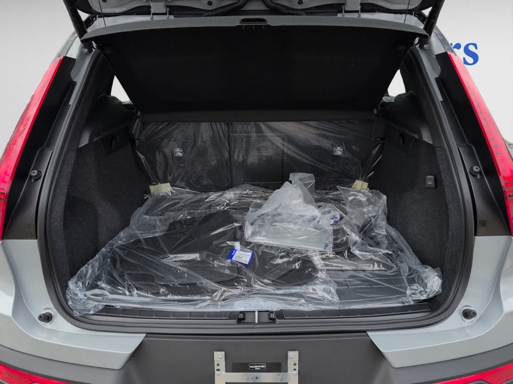 Used 2026 Volvo XC40 B5 Ultra Black Edition SUV