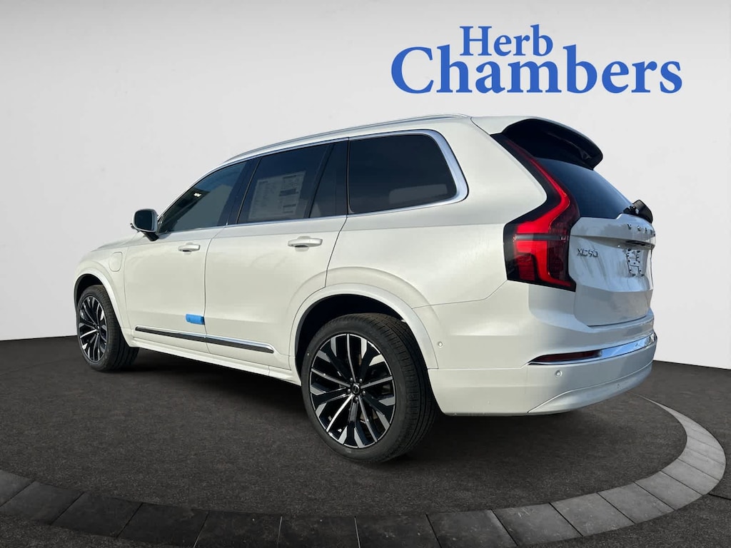 New 2025 Volvo XC90 plug-in hybrid T8 (2025.5) Plus 7-Seater SUV