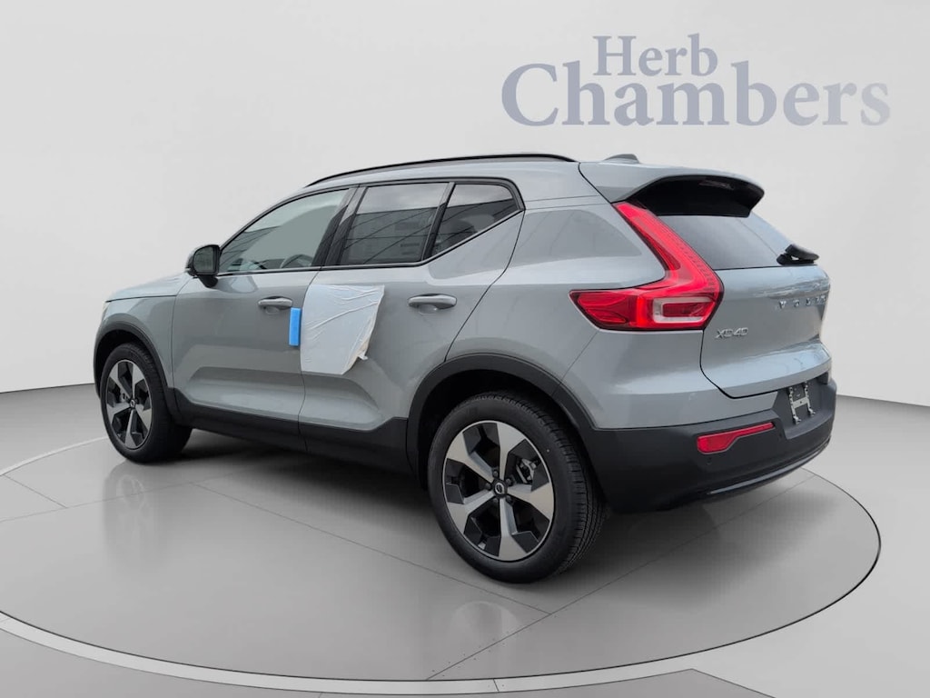Used 2026 Volvo XC40 B5 Plus SUV
