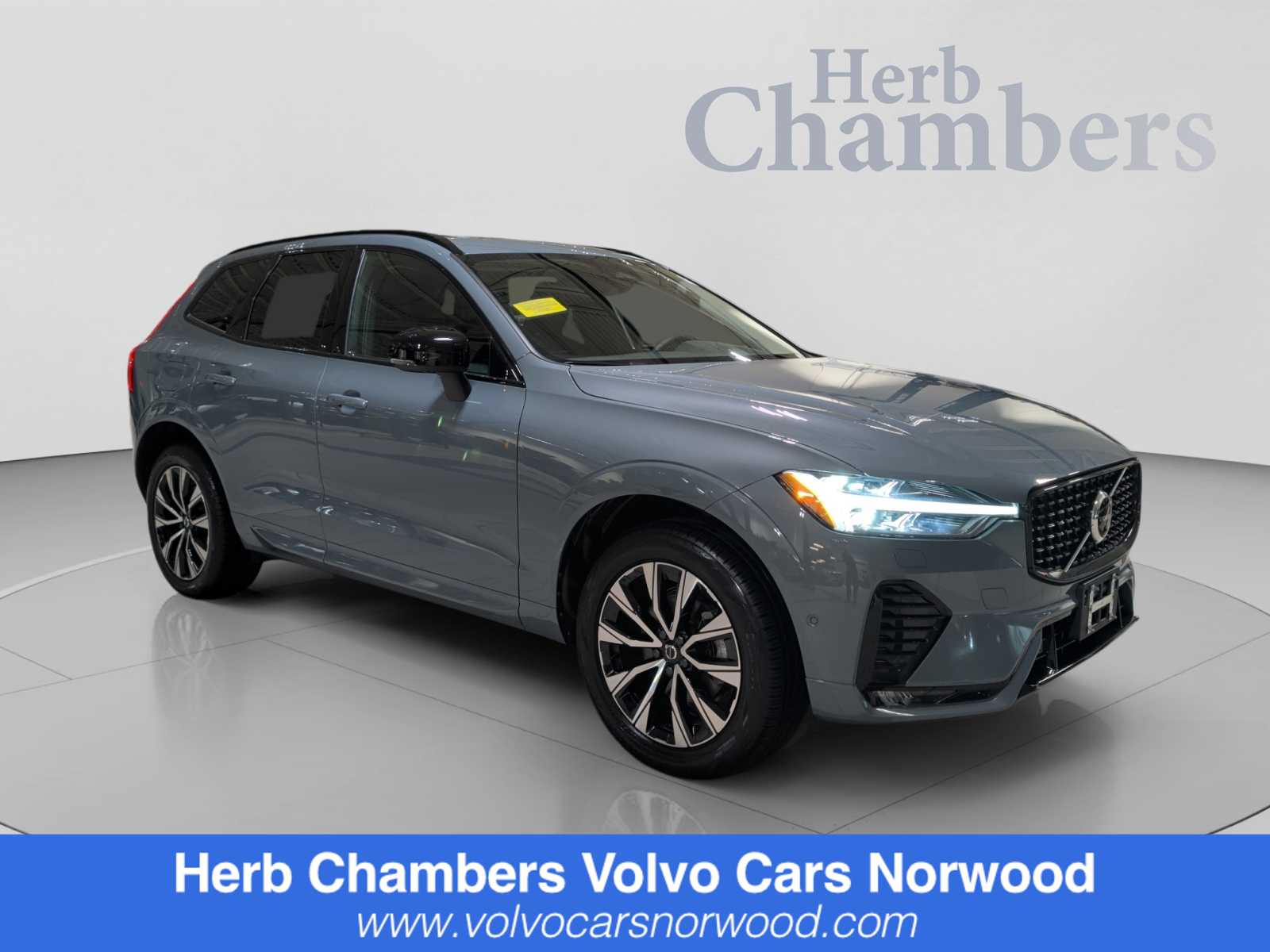 2024 Volvo XC60 Plus