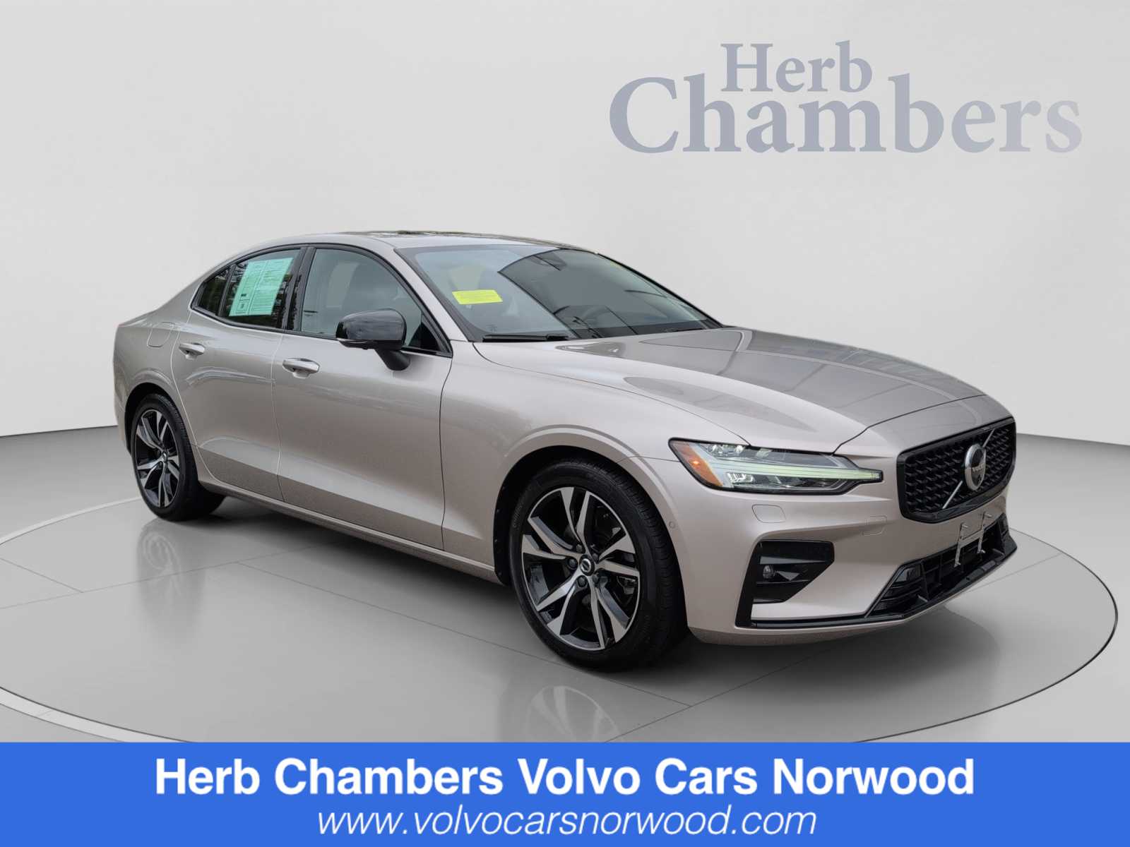 2024 Volvo S60 Plus