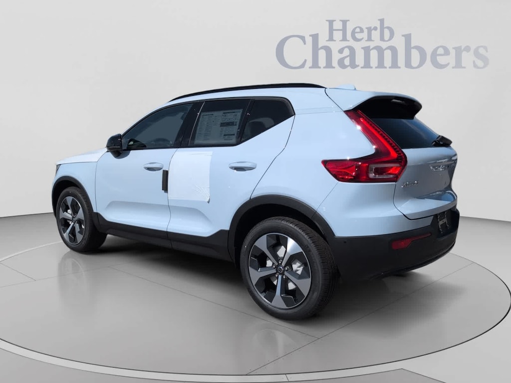 Used 2026 Volvo XC40 B5 Plus SUV