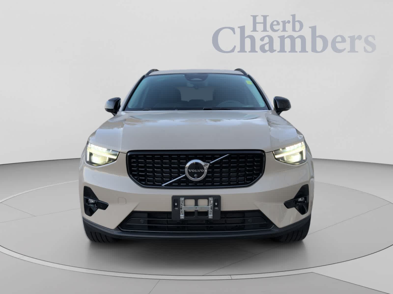 Used 2025 Volvo XC40 B5 Ultra Dark Theme SUV