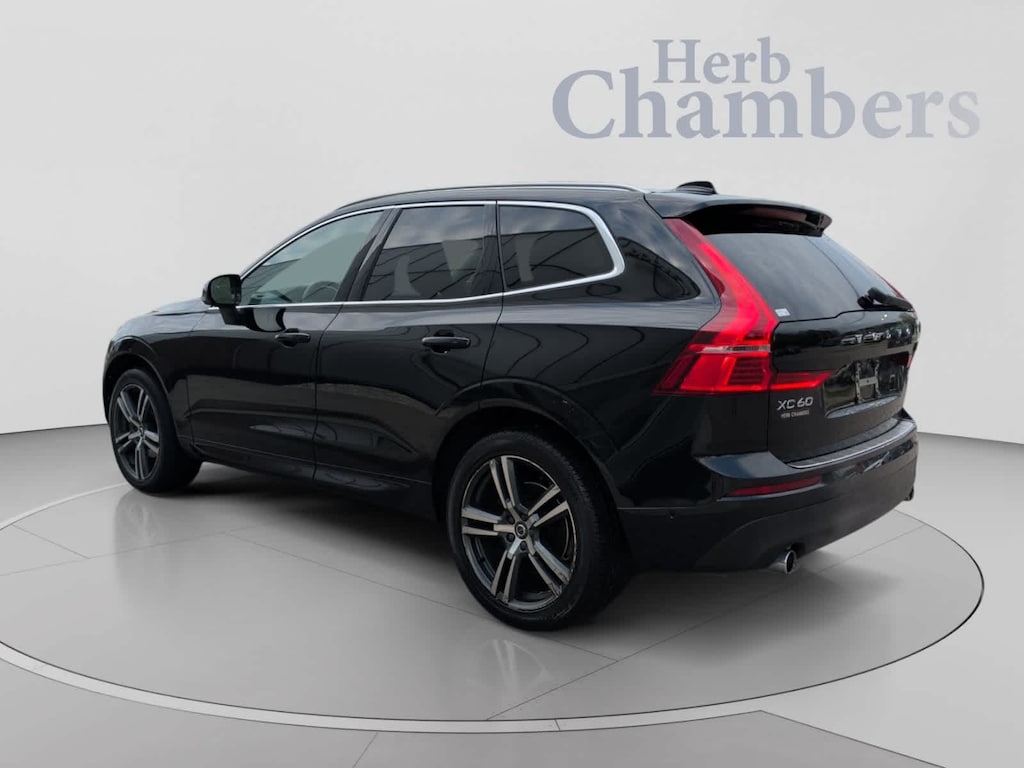 Used 2019 Volvo XC60 T5 Momentum SUV