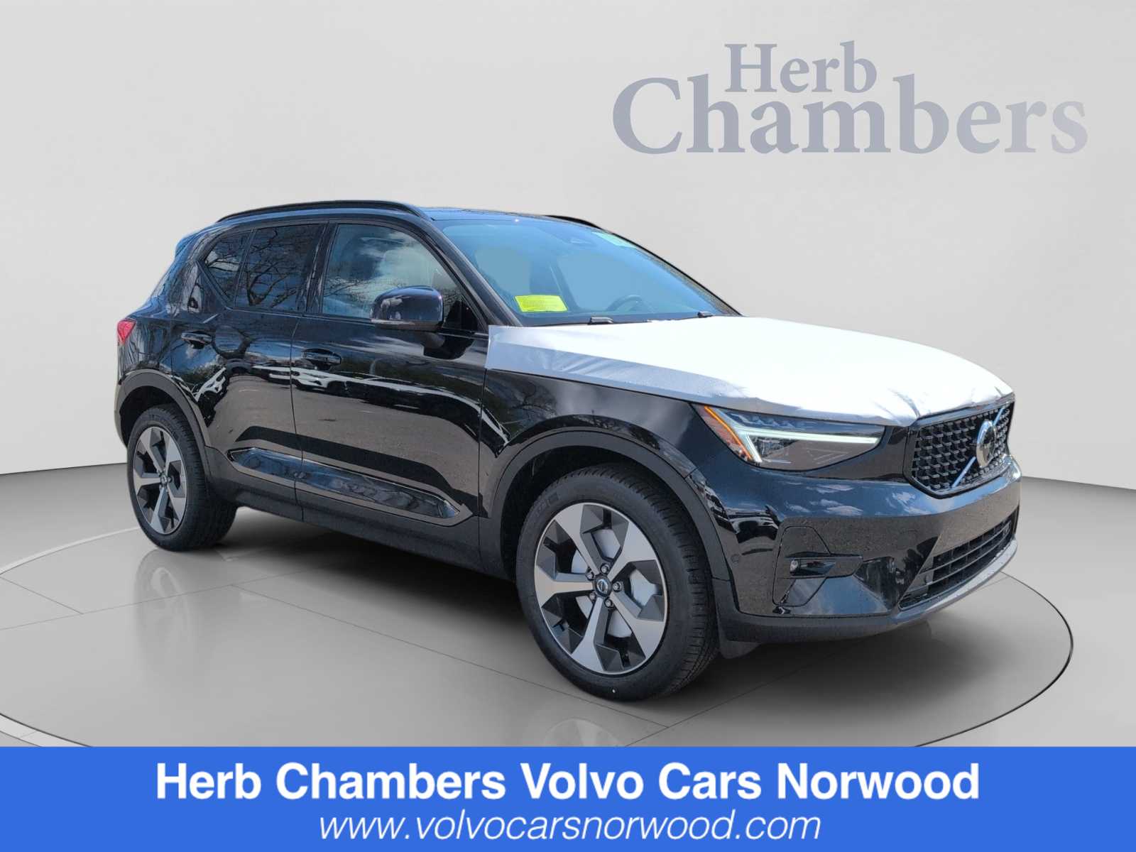 2026 Volvo XC40 Plus