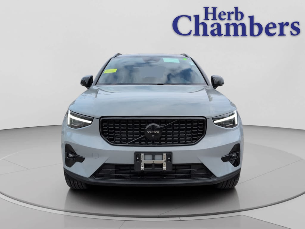 Used 2026 Volvo XC40 B5 Ultra Black Edition SUV