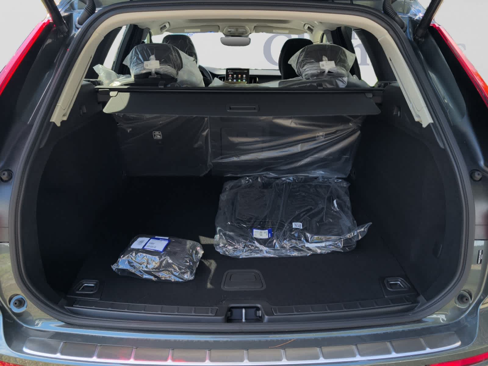 New 2026 Volvo XC60 B5 Core SUV