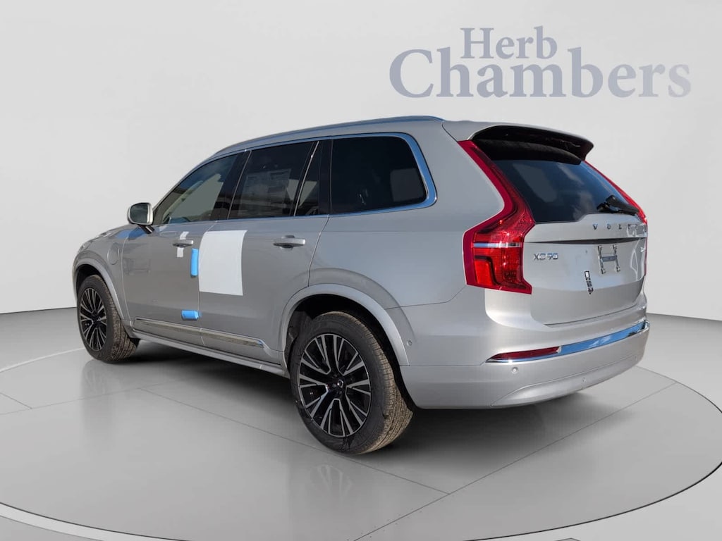 Used 2025 Volvo XC90 plug-in hybrid T8 Plus 6-Seater SUV