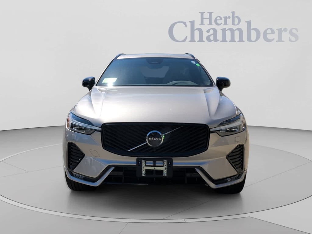 Used 2027 Volvo XC60 B5 Core SUV