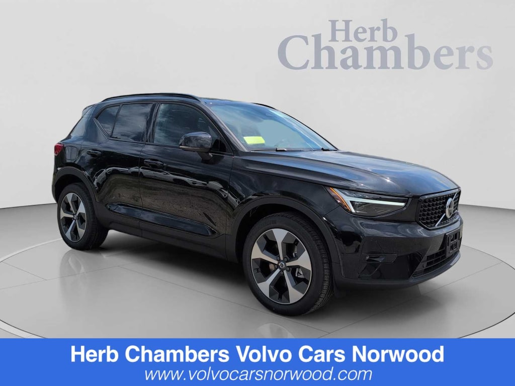 Used 2026 Volvo XC40 B5 Plus SUV