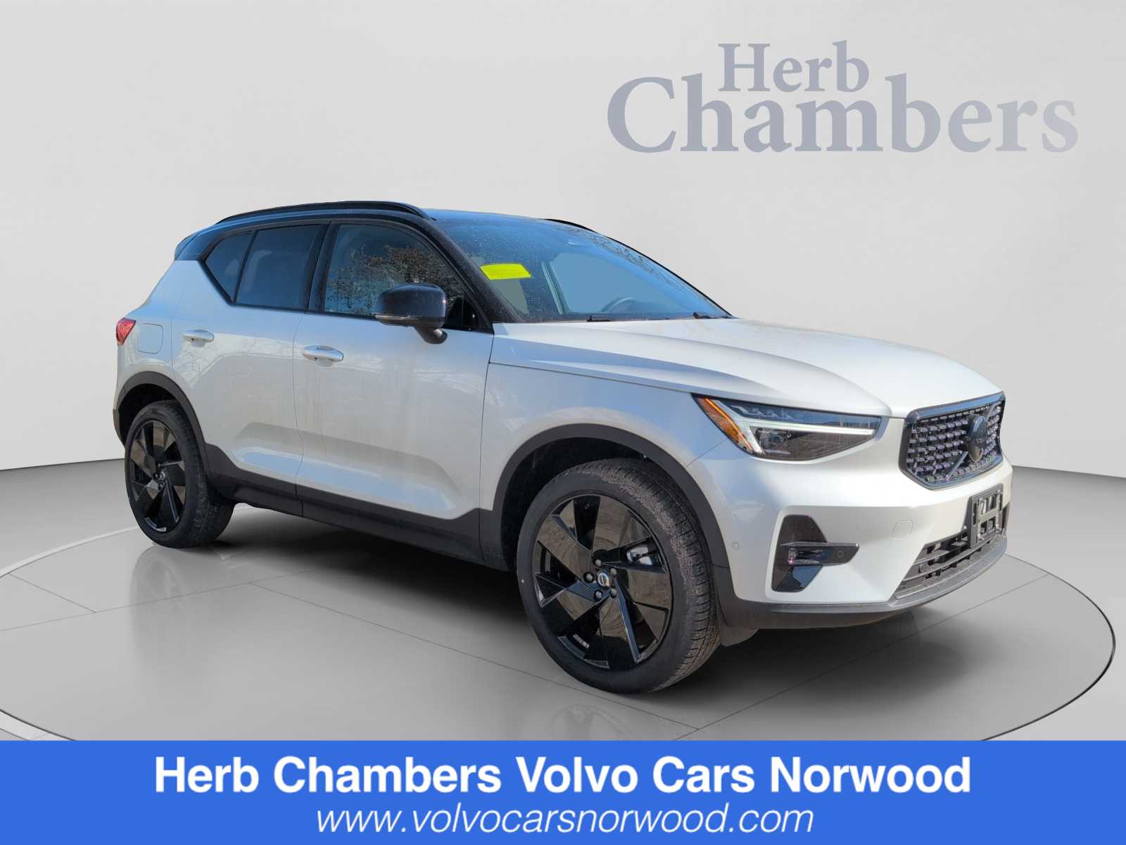 2026 Volvo XC40 Ultra Black Edition