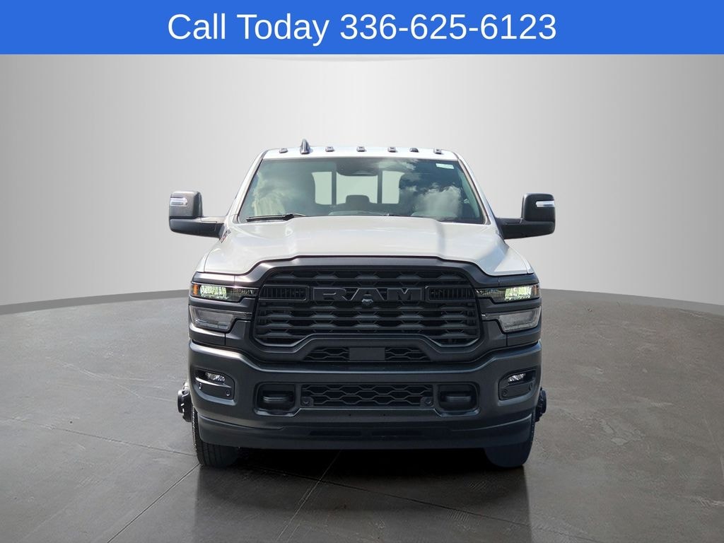 New 2026 Ram 3500 TRADESMAN CREW CAB 4X4 8' BOX Pickup