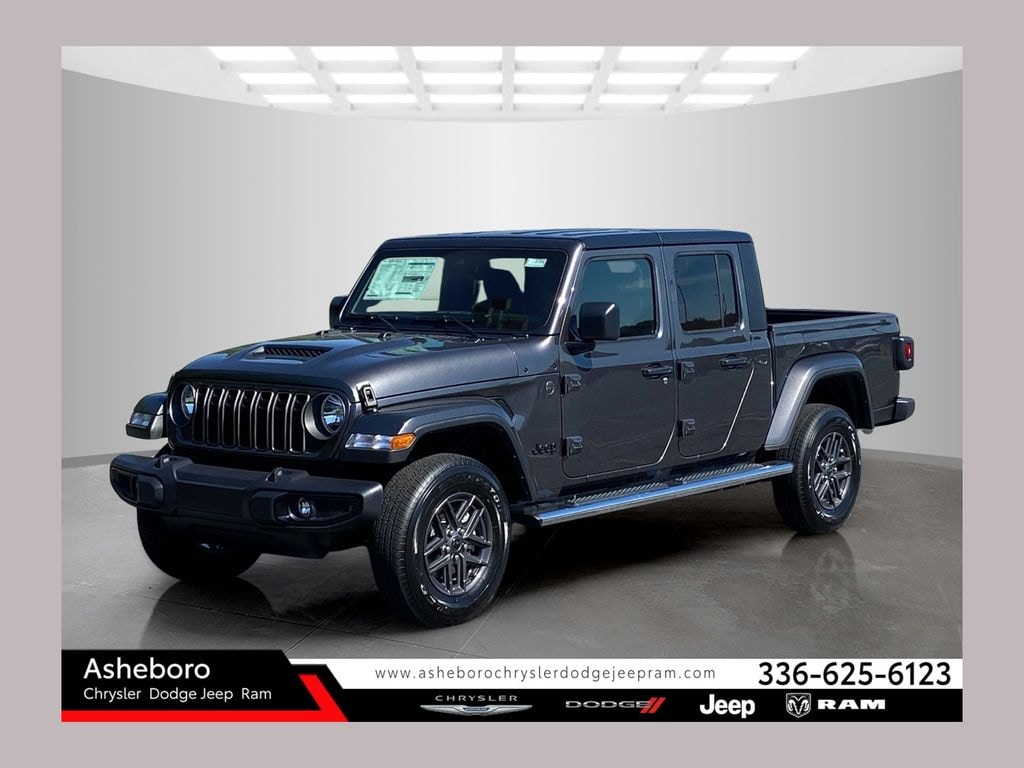 New 2025 Jeep Gladiator SPORT S 4X4 Pickup