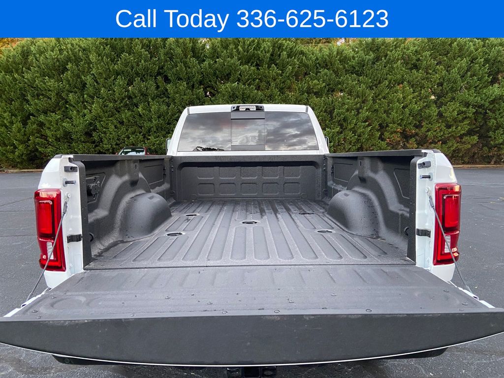 2026 RAM 2500 Laramie - Photo 10