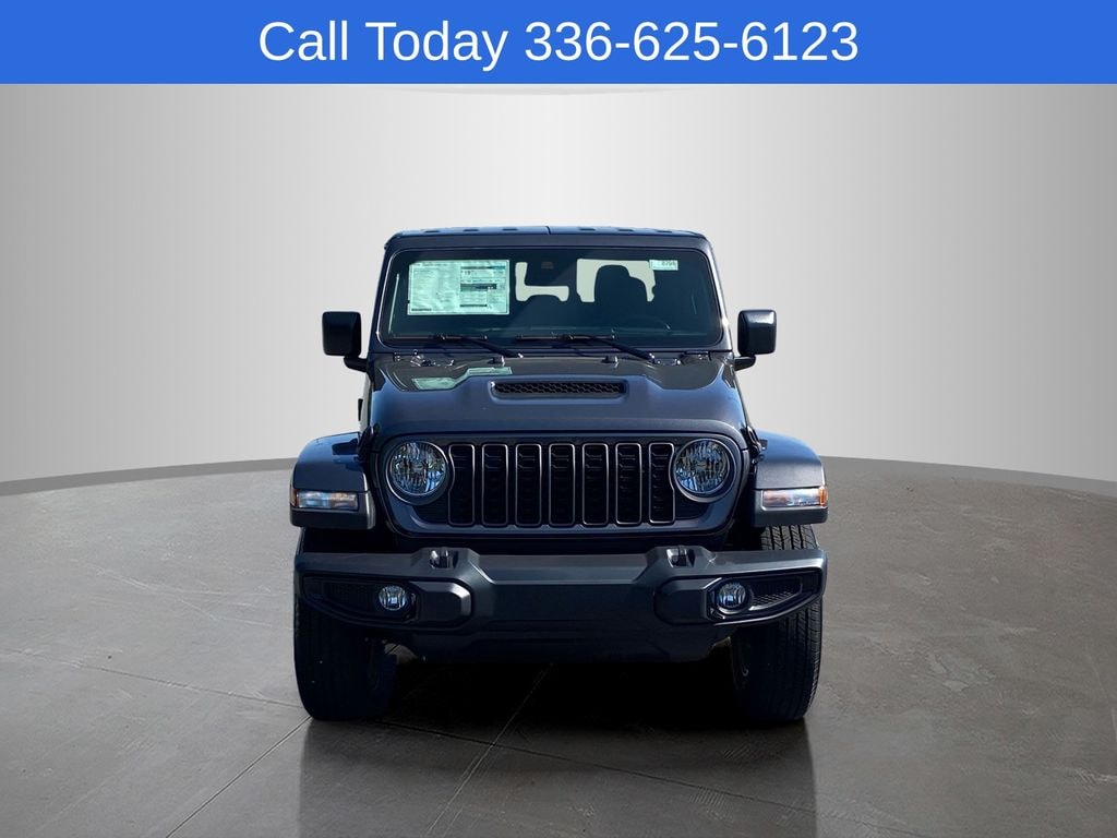New 2025 Jeep Gladiator SPORT S 4X4 Pickup