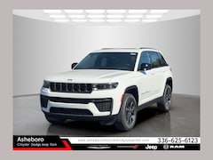 2027 Jeep Grand Cherokee LAREDO ALTITUDE 4X4 Sport Utility