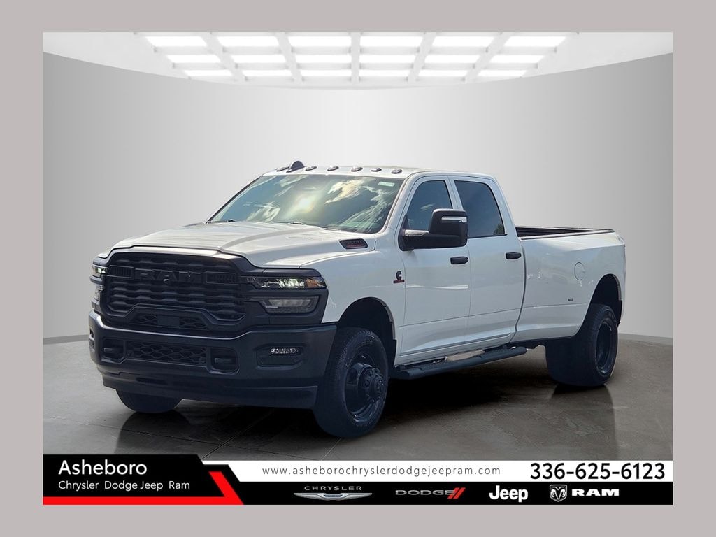 New 2026 Ram 3500 TRADESMAN CREW CAB 4X4 8' BOX Pickup
