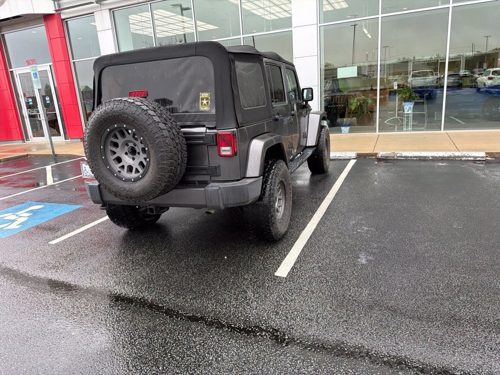 Used 2016 Jeep Wrangler Unlimited Sahara SUV