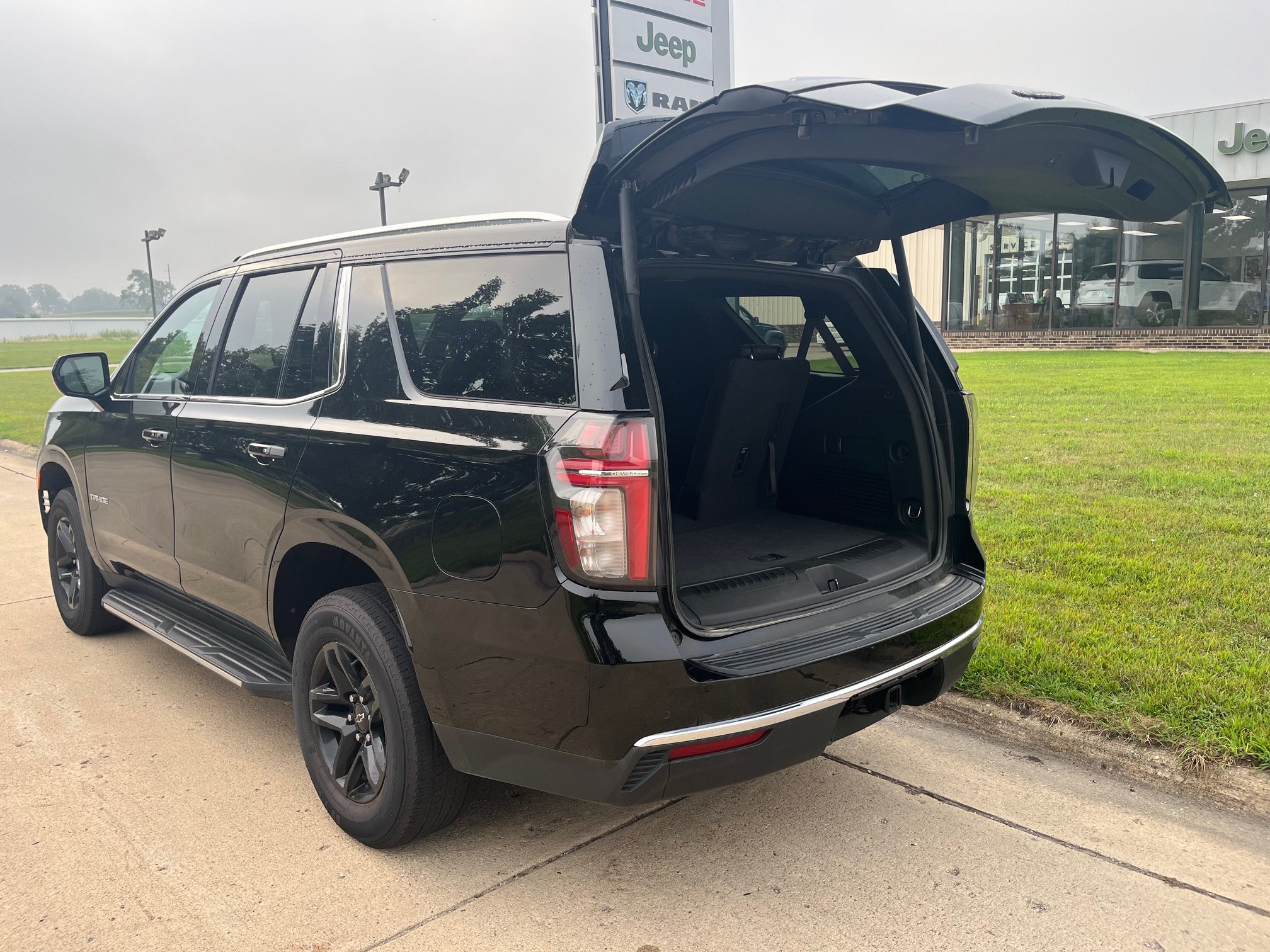 2021 Chevrolet Tahoe LT - Photo 7