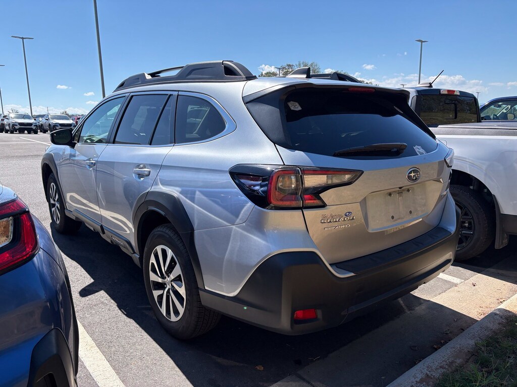 Used 2025 Subaru Outback Premium SUV