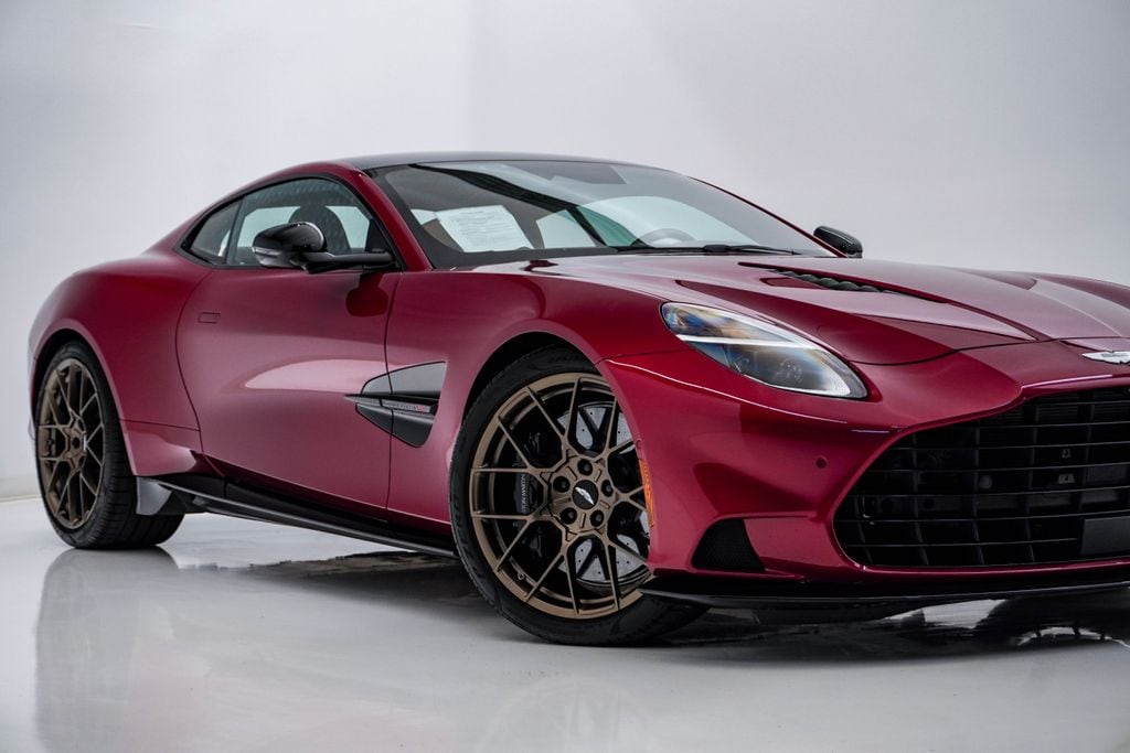Used 2025 Aston Martin Vanquish V12 Coupe