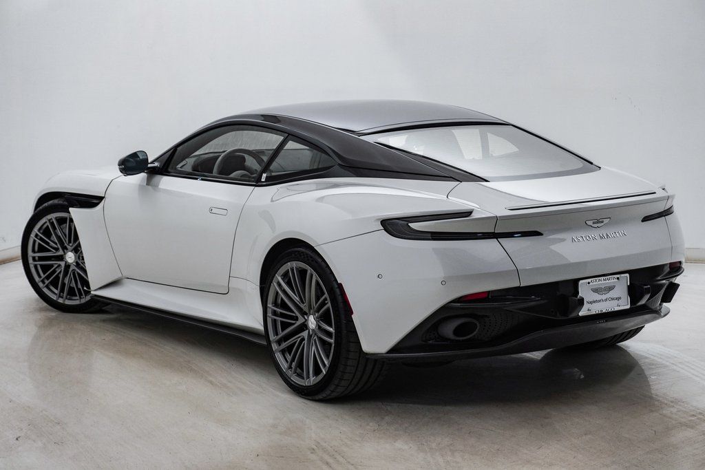 2024 Aston Martin DB12 Base - Photo 17