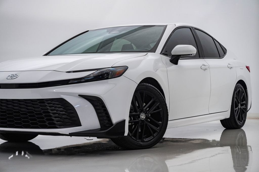 Used 2025 Toyota Camry SE Sedan