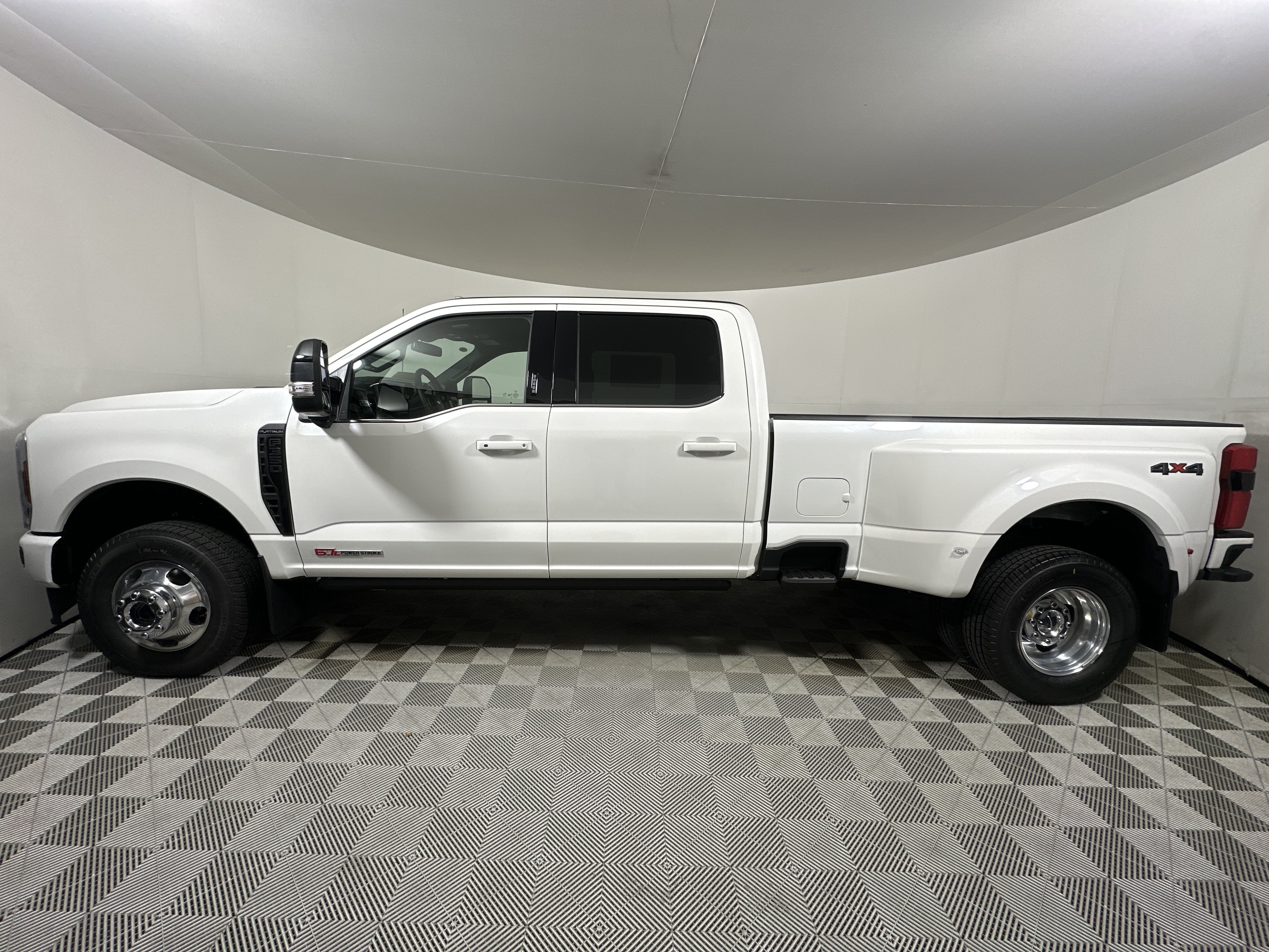 New 2027 Ford F-350 Truck Crew Cab