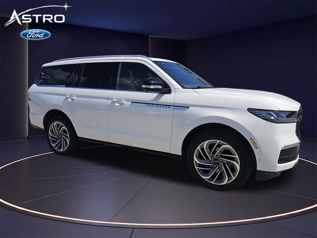 2025 Lincoln Navigator