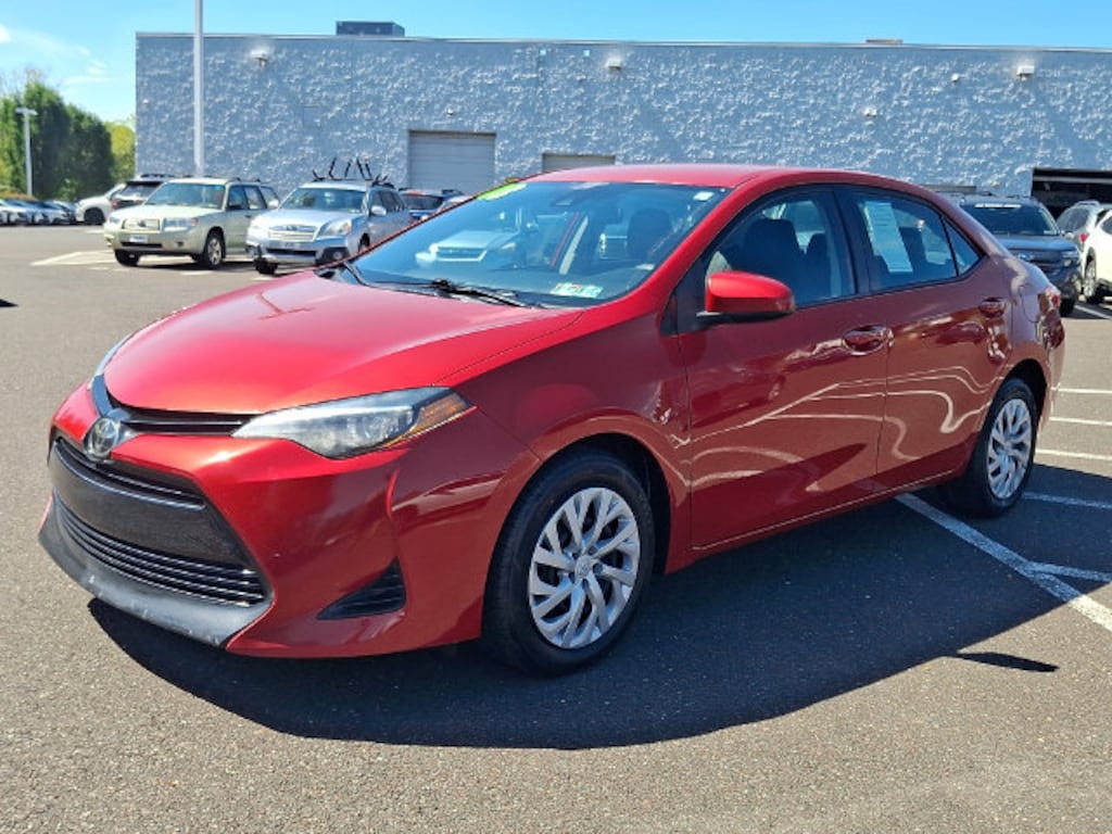 Used 2018 Toyota Corolla LE Sedan