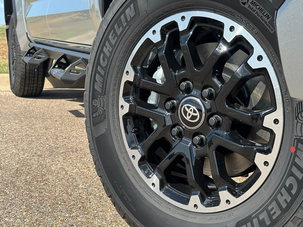 New 2026 Toyota Tundra SR5 SR5 CREWMAX 5.5