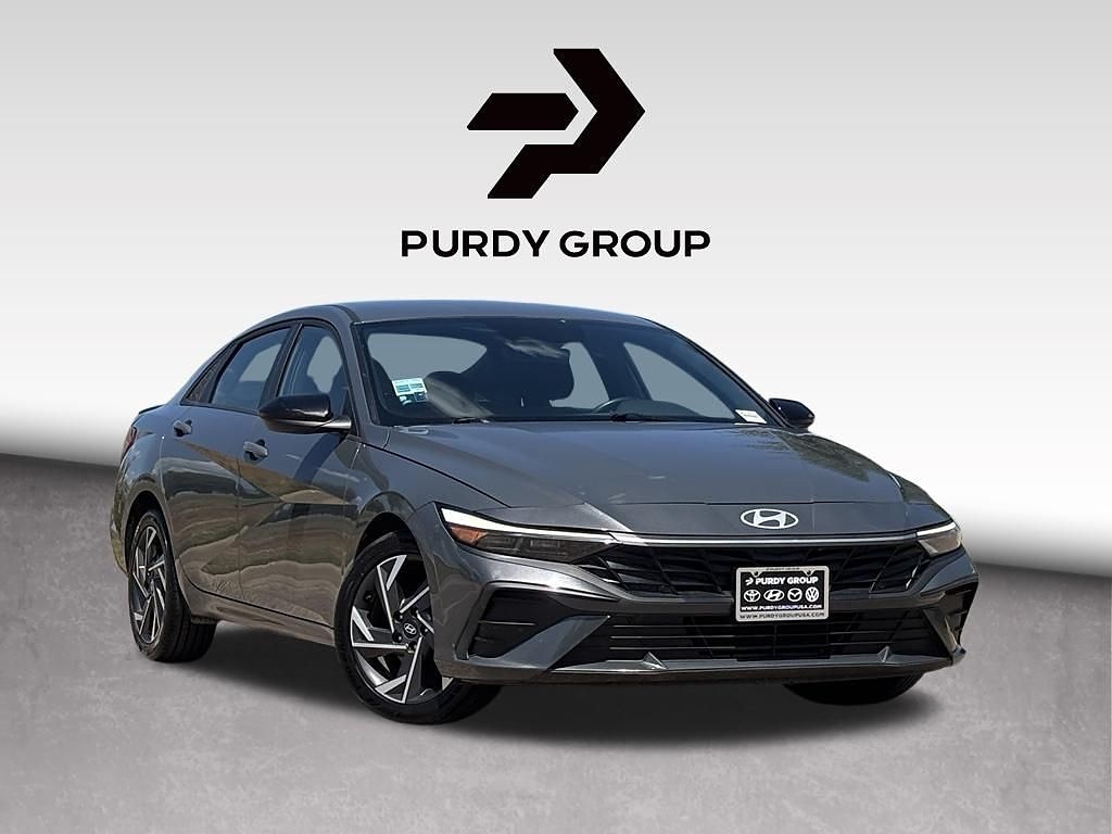 Used 2025 Hyundai Elantra SEL Sport Sedan