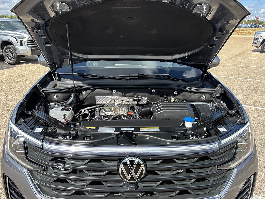 Used 2024 Volkswagen Atlas 2.0T SEL Premium R-Line SUV