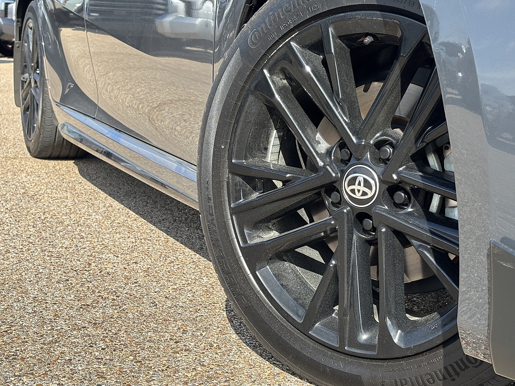 Used 2025 Toyota Camry SE Car