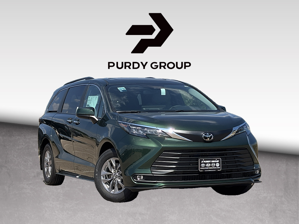 2026 Toyota Sienna XLE 8 PASSENGER